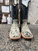 Load image into Gallery viewer, Texas ranch bulldog pinto boots