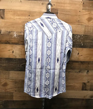Load image into Gallery viewer, R&amp;R Aztec Stripe Snap -Navy