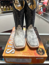 Load image into Gallery viewer, TR Men’s cow print Boots