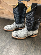 Load image into Gallery viewer, Texas ranch bulldog pinto boot