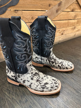 Load image into Gallery viewer, Texas ranch bulldog pinto boots