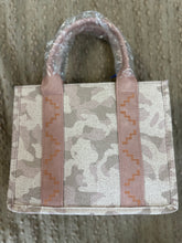 Load image into Gallery viewer, Wrangler Camo Print Crossbody Tote with Concealed Carry