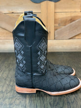 Load image into Gallery viewer, Black Men’s boots fish imitation