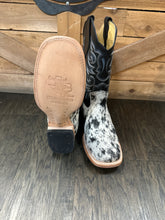 Load image into Gallery viewer, Texas ranch bulldog pinto boots