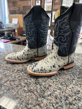 Load image into Gallery viewer, Texas ranch bulldog pinto boots