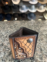 Load image into Gallery viewer, Tri-fold leather wallet
