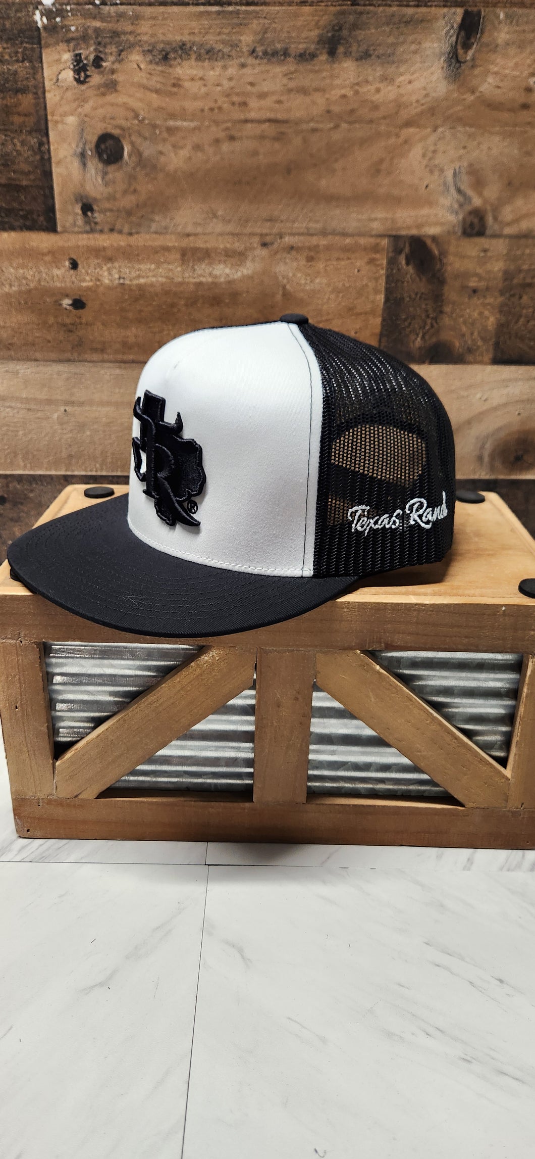 Dark Cremino - Black/White/Black
