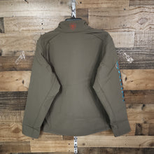 Load image into Gallery viewer, Ariat Men’s Logo 2.0 Softshell Jacket - Banyan Bark
