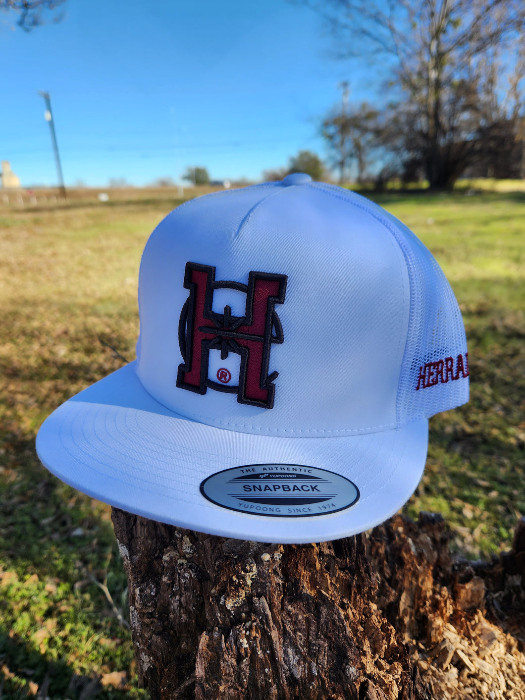 Wine H - White/White