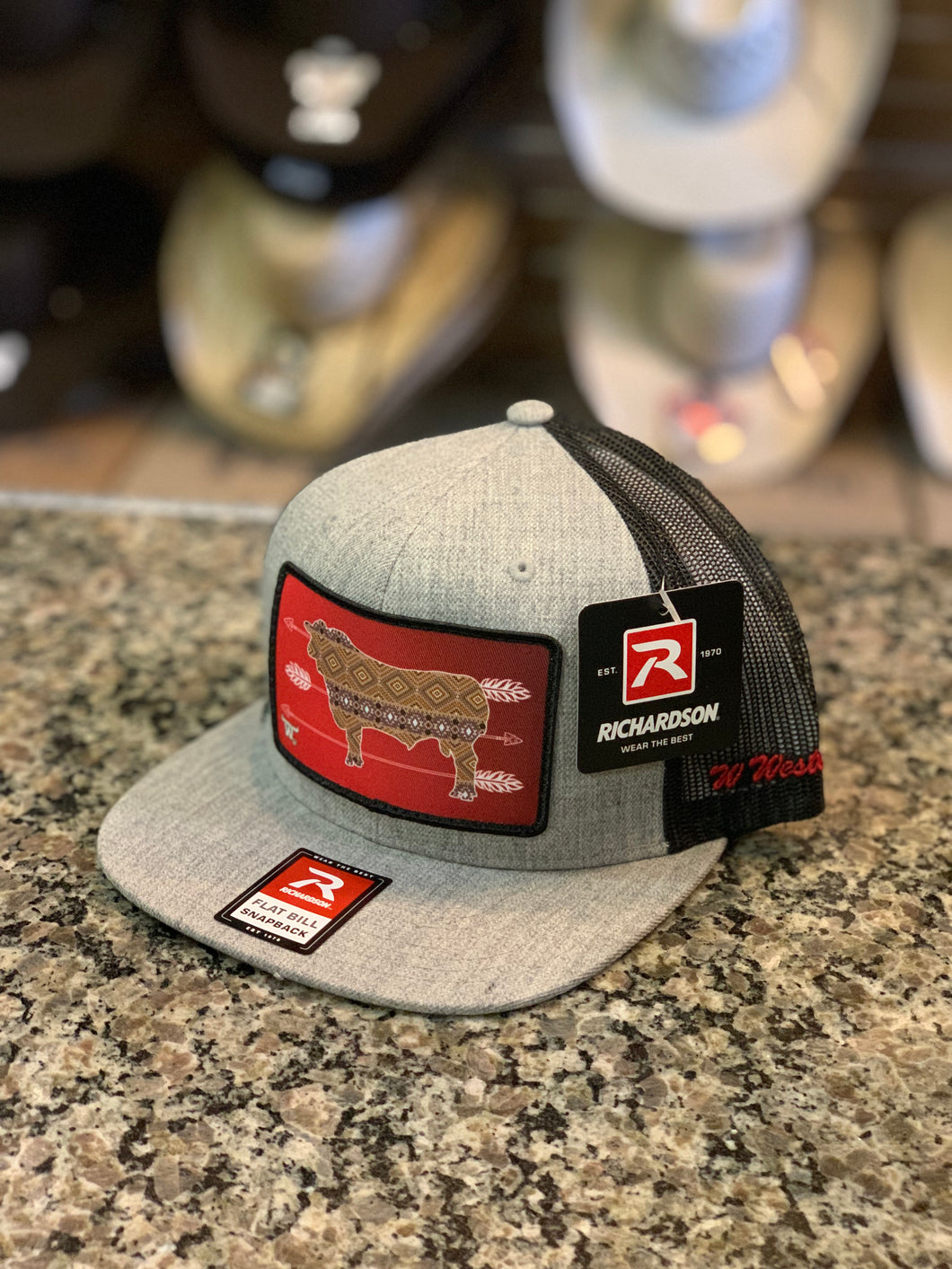 Ww Aztec Bull R- Light Grey/Black
