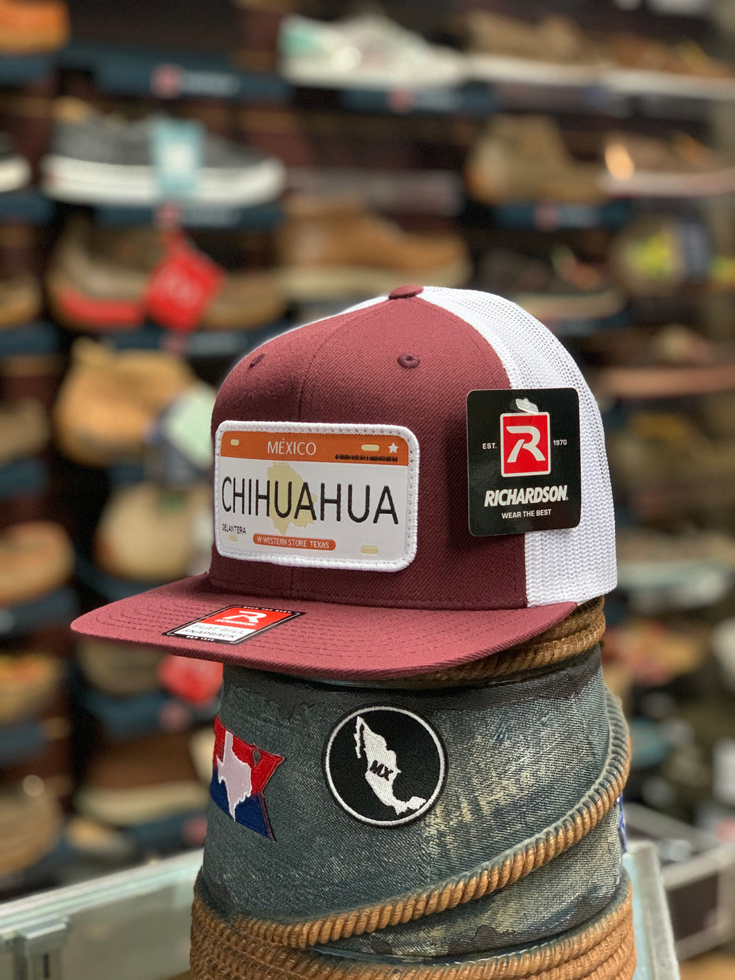 Ww Chihuahua R - Burgundy/White